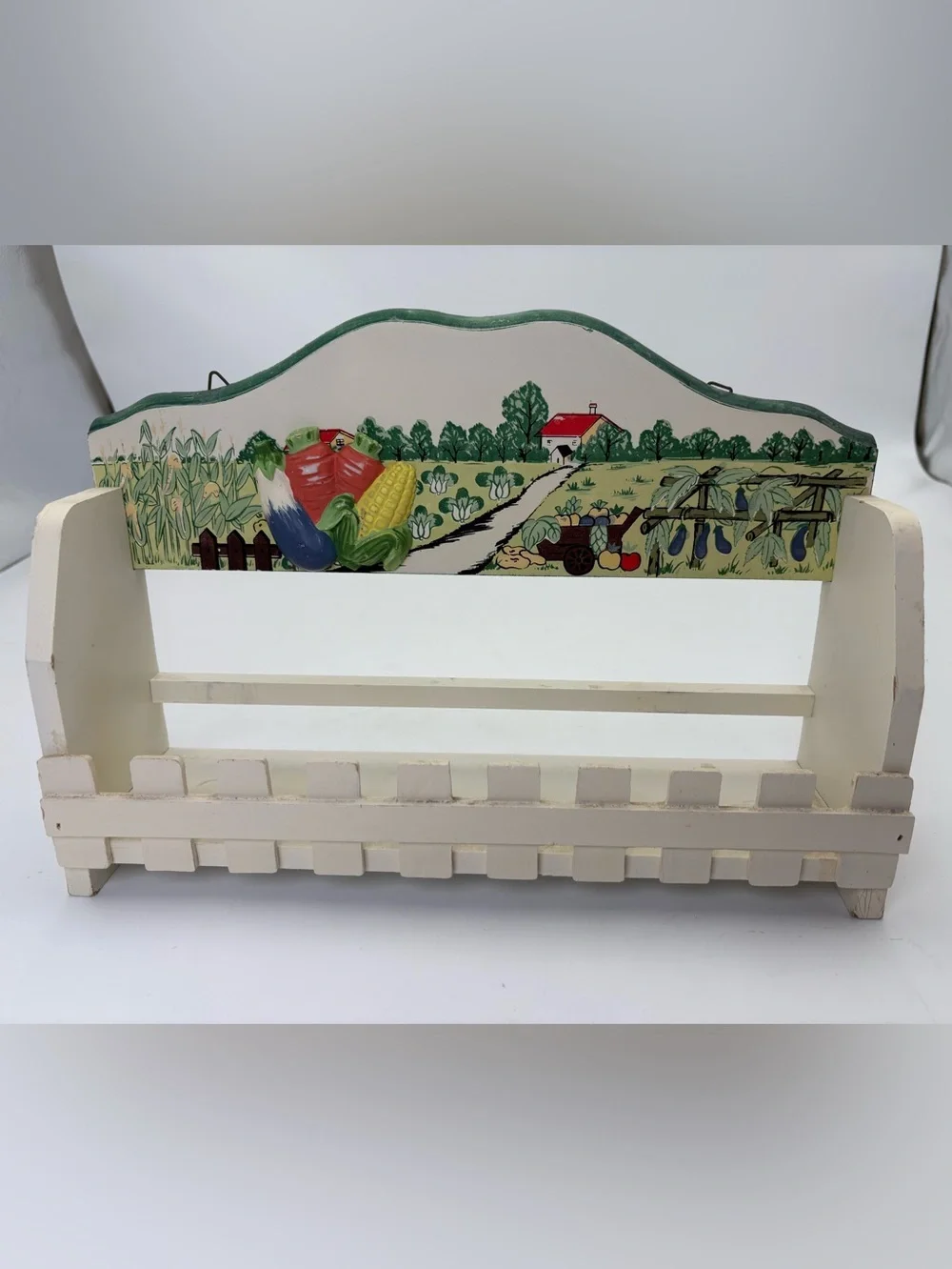 Vintage Farmhouse Vegetable Wall Hanging Shelf in Green, Red, Yellow